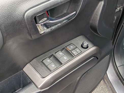 Certified 2021 Toyota Tacoma TRD Sport w/ Technology Package AWD/4WD image 18