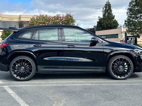 New 2025 Mercedes-Benz GLA 35 AMG 4MATIC image 7