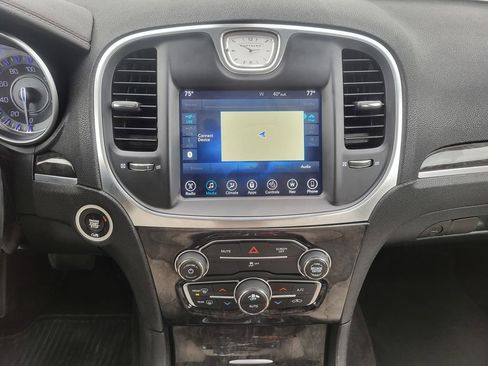 Used 2017 Chrysler 300 C image 16