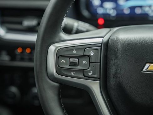Used 2024 Chevrolet Tahoe Premier AWD/4WD image 32