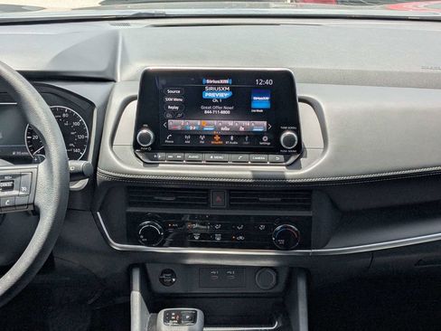 Used 2026 Nissan Rogue S FWD image 17