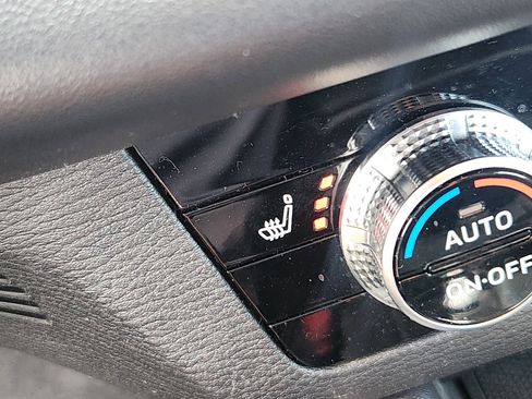 Used 2025 Mitsubishi Outlander SEL AWD/4WD image 15
