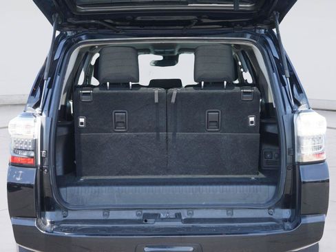 Used 2021 Toyota 4Runner SR5 RWD image 31