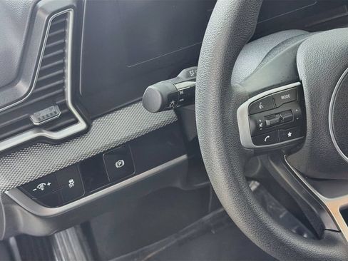 Used 2024 Kia Sportage LX FWD image 10