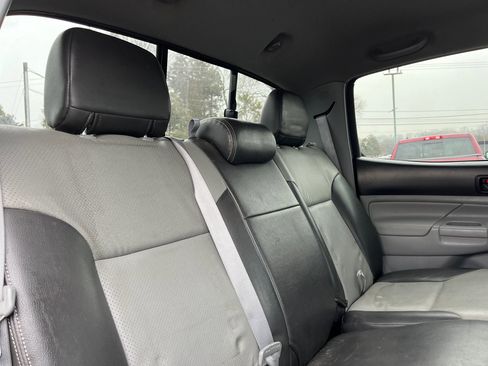 Used 2014 Toyota Tacoma 4x4 Double Cab w/ SR5 Package image 15