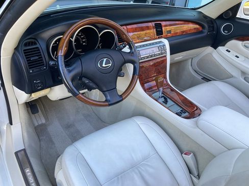 Used 2008 Lexus SC 430 Convertible image 18