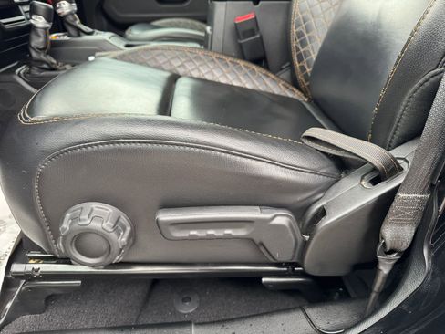 Used 2021 Jeep Wrangler Unlimited Sahara image 16