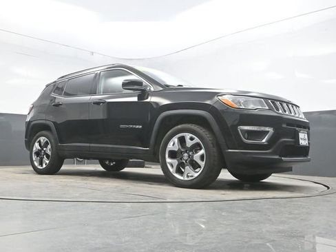 Used 2018 Jeep Compass Limited AWD/4WD image 33