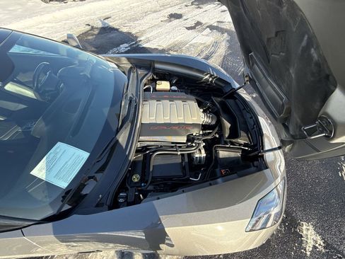 Used 2015 Chevrolet Corvette Stingray Coupe w/ Carbon Flash Badge Package image 27