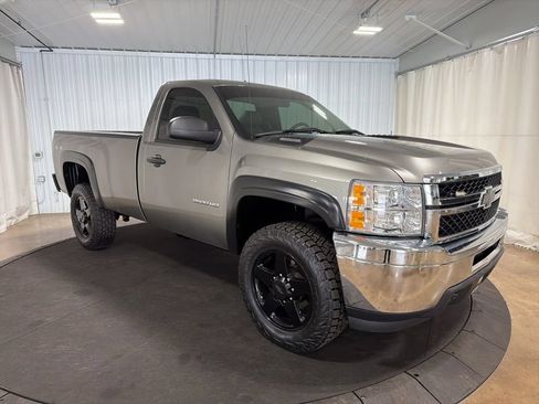 Used 2014 Chevrolet Silverado 2500 W/T AWD/4WD image 11