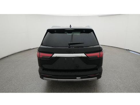 Used 2024 Toyota Sequoia Limited w/ Tow Technology Package AWD/4WD image 7