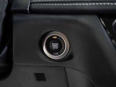 New 2026 Chrysler Pacifica Limited image 25