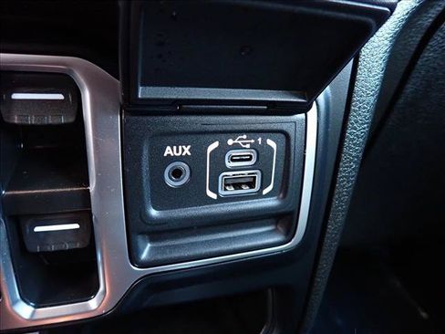 Used 2024 Jeep Wrangler Unlimited AWD/4WD image 16