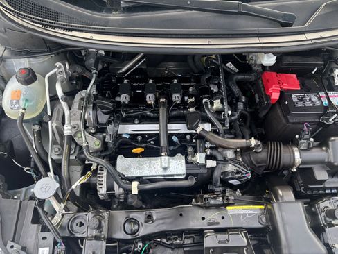 Used 2025 Nissan Versa SV FWD image 30