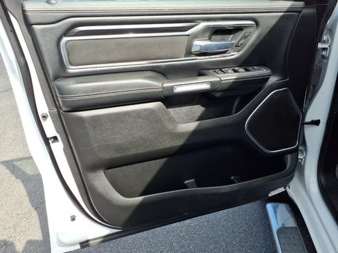 Used 2023 RAM 1500 Laramie AWD/4WD image 17