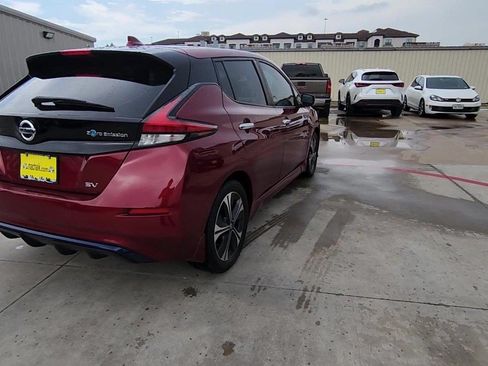 Used 2022 Nissan Leaf SV FWD image 8