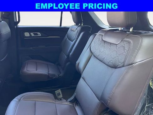 New 2026 Ford Explorer Platinum w/ LUX Leather Package AWD/4WD image 13