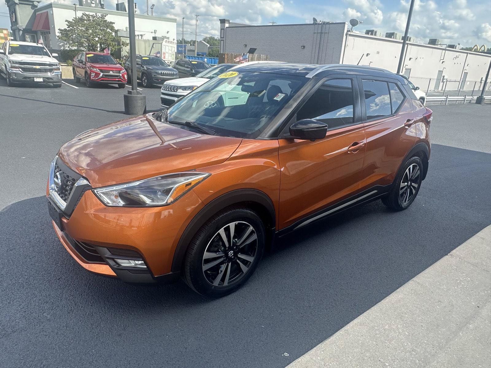 Used 2020 Nissan Kicks SR w/ SR Premium Package FWD image 6