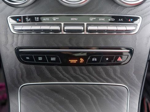 Used 2022 Mercedes-Benz GLC 300 GLC 300 image 32