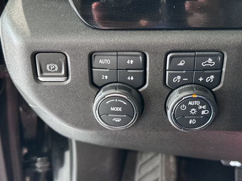 Certified 2024 Chevrolet Silverado 2500 LTZ w/ LTZ Convenience Package AWD/4WD image 25