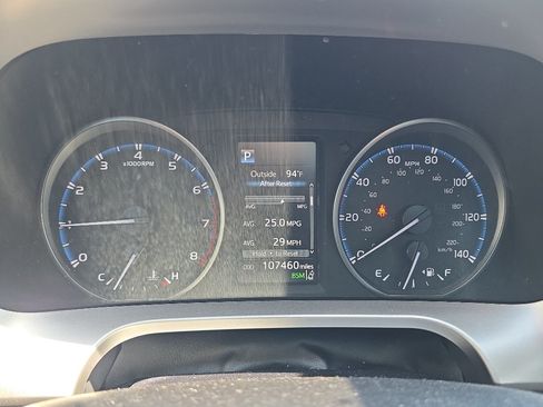 Certified 2018 Toyota RAV4 XLE AWD/4WD image 10