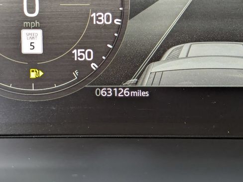 Used 2024 Land Rover Defender 90 S AWD/4WD image 19