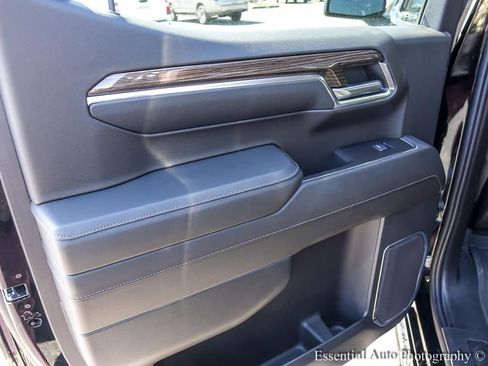 Used 2024 Chevrolet Silverado 1500 LT AWD/4WD image 21