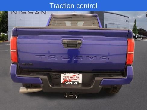 Used 2024 Toyota Tacoma TRD Sport AWD/4WD image 4