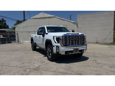 New 2026 GMC Sierra 2500 Denali w/ Denali Reserve Package AWD/4WD image 5
