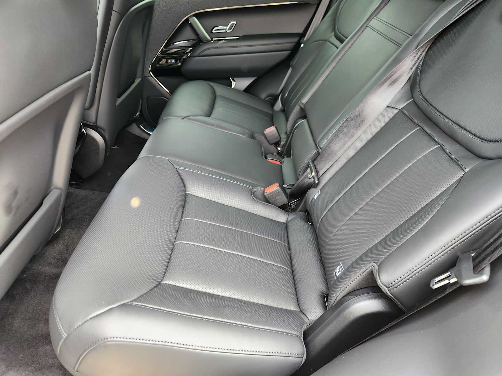 New 2027 Land Rover Range Rover Sport Dynamic SE AWD/4WD image 30