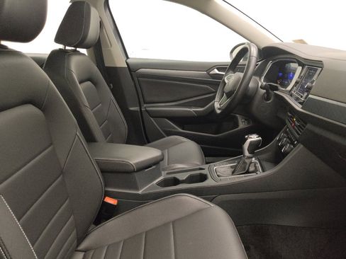Used 2024 Volkswagen Jetta SE FWD image 21