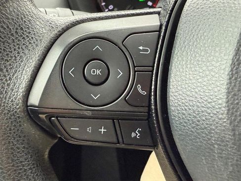 Used 2021 Toyota RAV4 XLE image 17