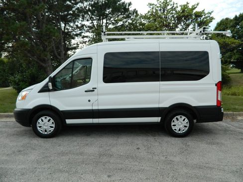 Used 2019 Ford Transit 150 XLT image 4