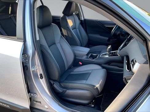Certified 2024 Subaru Outback Onyx Edition AWD/4WD image 7