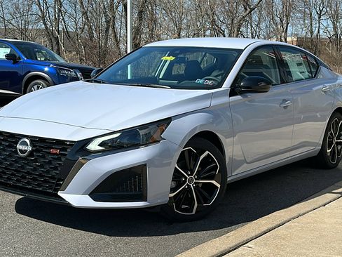 New 2025 Nissan Altima 2.5 SR image 1