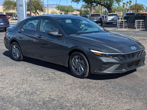 Certified 2025 Hyundai Sonata SEL image 1