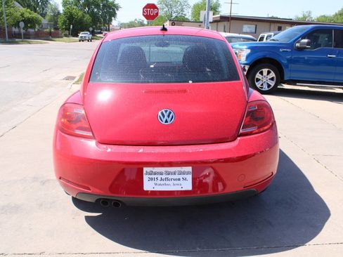Used 2014 Volkswagen Beetle 2.5 FWD image 4