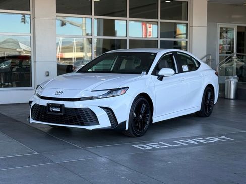 New 2026 Toyota Camry SE image 2