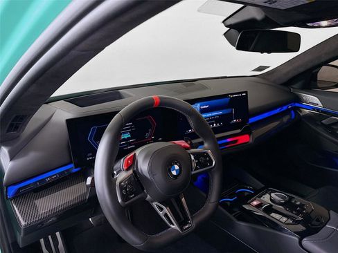 Used 2025 BMW M5 w/ Carbon Package image 9