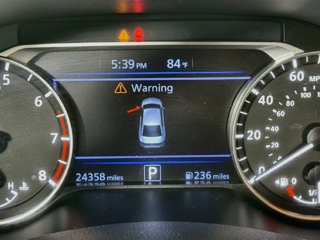Used 2023 Nissan Altima 2.5 SR FWD image 15