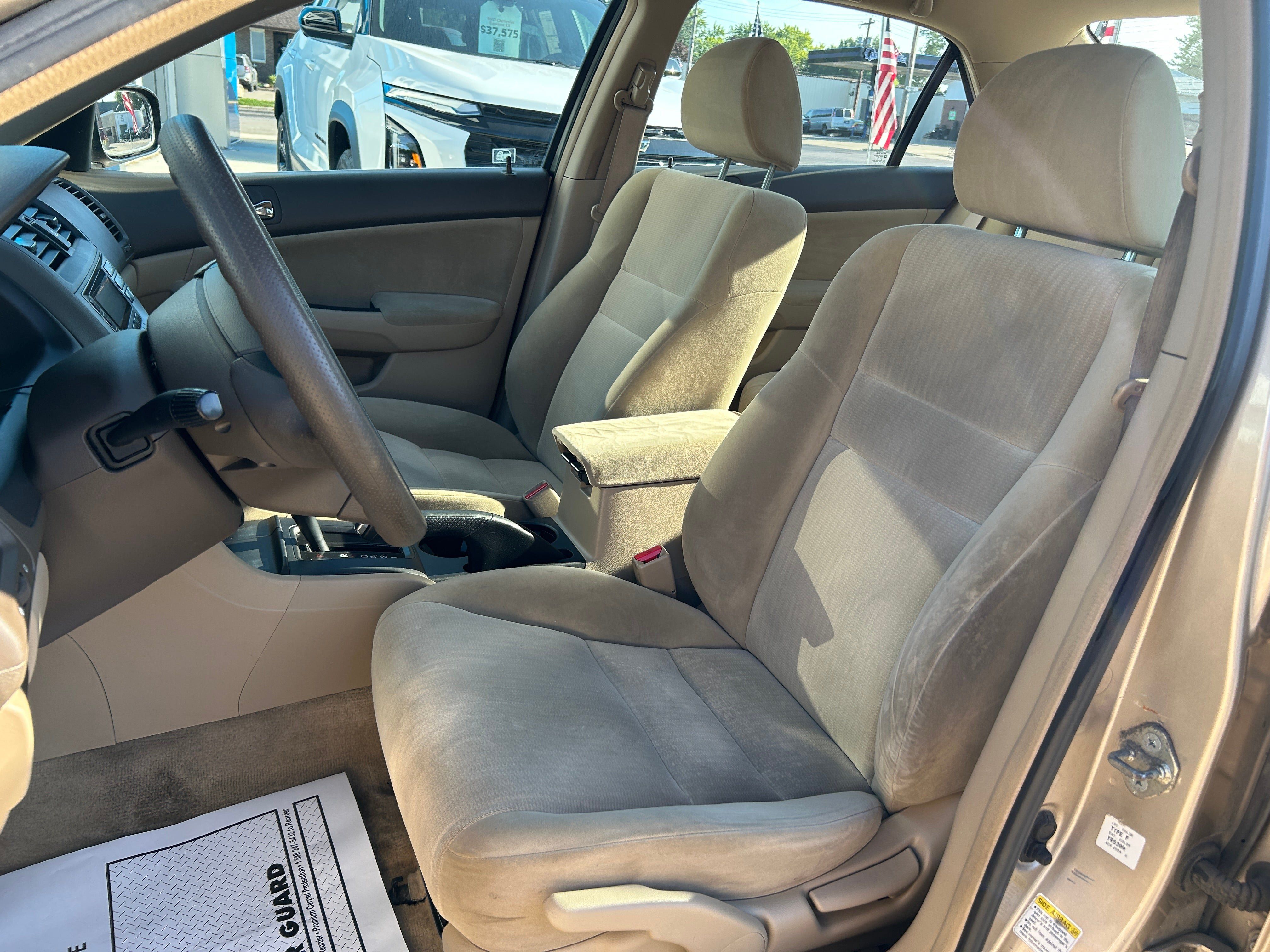 Used 2004 Honda Accord LX image 16