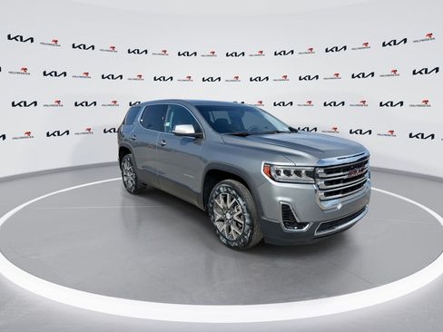 Used 2023 GMC Acadia SLE FWD image 2