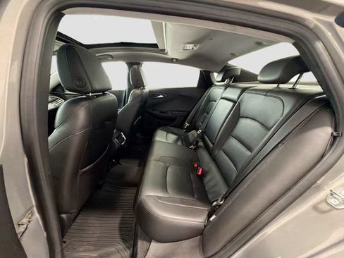 Used 2017 Chevrolet Malibu LT w/ Leather Package FWD image 23
