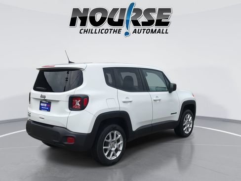 Used 2023 Jeep Renegade Latitude AWD/4WD image 8