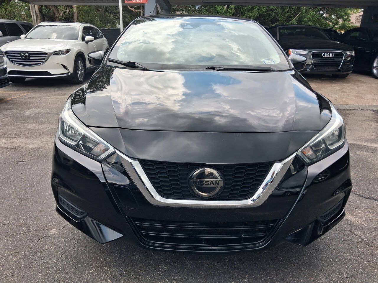 Used 2021 Nissan Versa SV FWD image 9