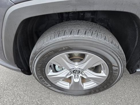 Used 2024 Toyota RAV4 XLE AWD/4WD image 28