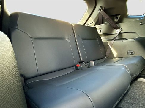 New 2025 Mitsubishi Outlander SE image 29