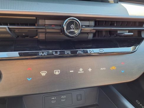 Used 2025 Nissan Murano SV image 9