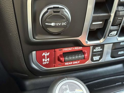 New 2026 Jeep Wrangler Unlimited Rubicon AWD/4WD image 32