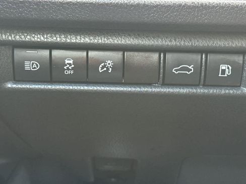 Certified 2025 Toyota Camry SE image 30